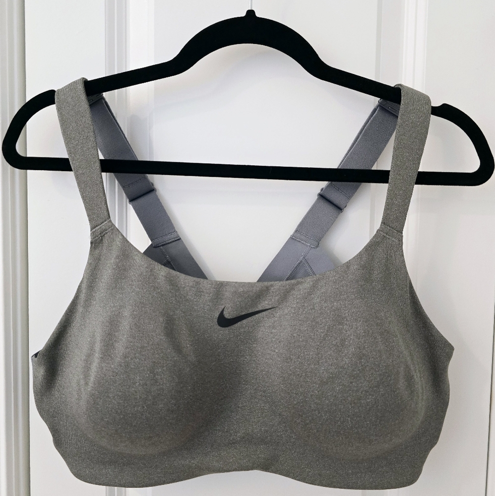 Nike Women's Plus Size Gray High-Impact Sports Bra - Size 40C